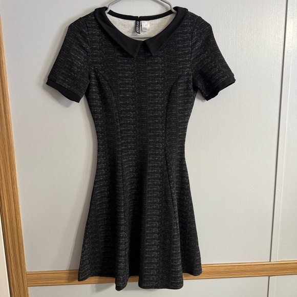 H&M Black and Gray Peter Pan Collared Skater Dress Size 6 - Picture 1 of 6